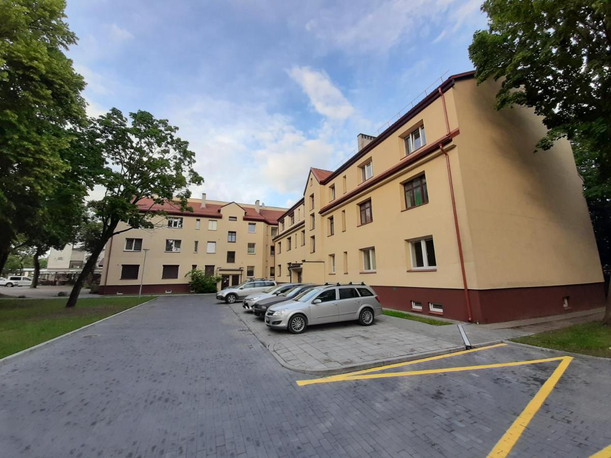 Cosy Park Apartment, Free Parking, Self-Check-In Klaipeda Bagian luar foto
